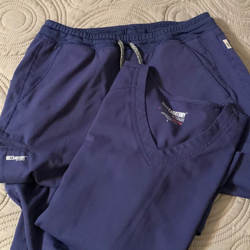Grey’s Anatomy navy scrub set